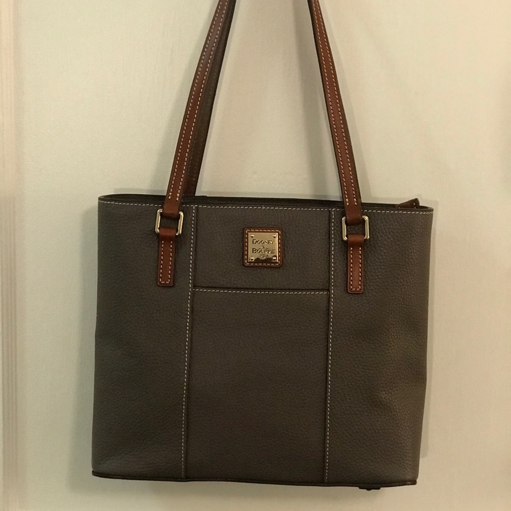 Dooney & Bourke gray pebbled leather handbag